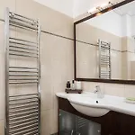 فيلة Hegemoni *
