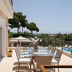 فيلة Hegemoni