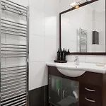 فيلة Hegemoni *